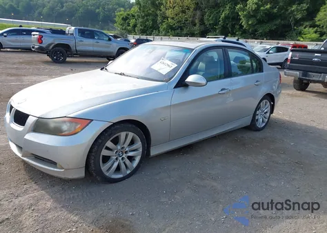 2007 BMW 328I z USA, uszkodzony, nr VIN WBAVA33537KX73892